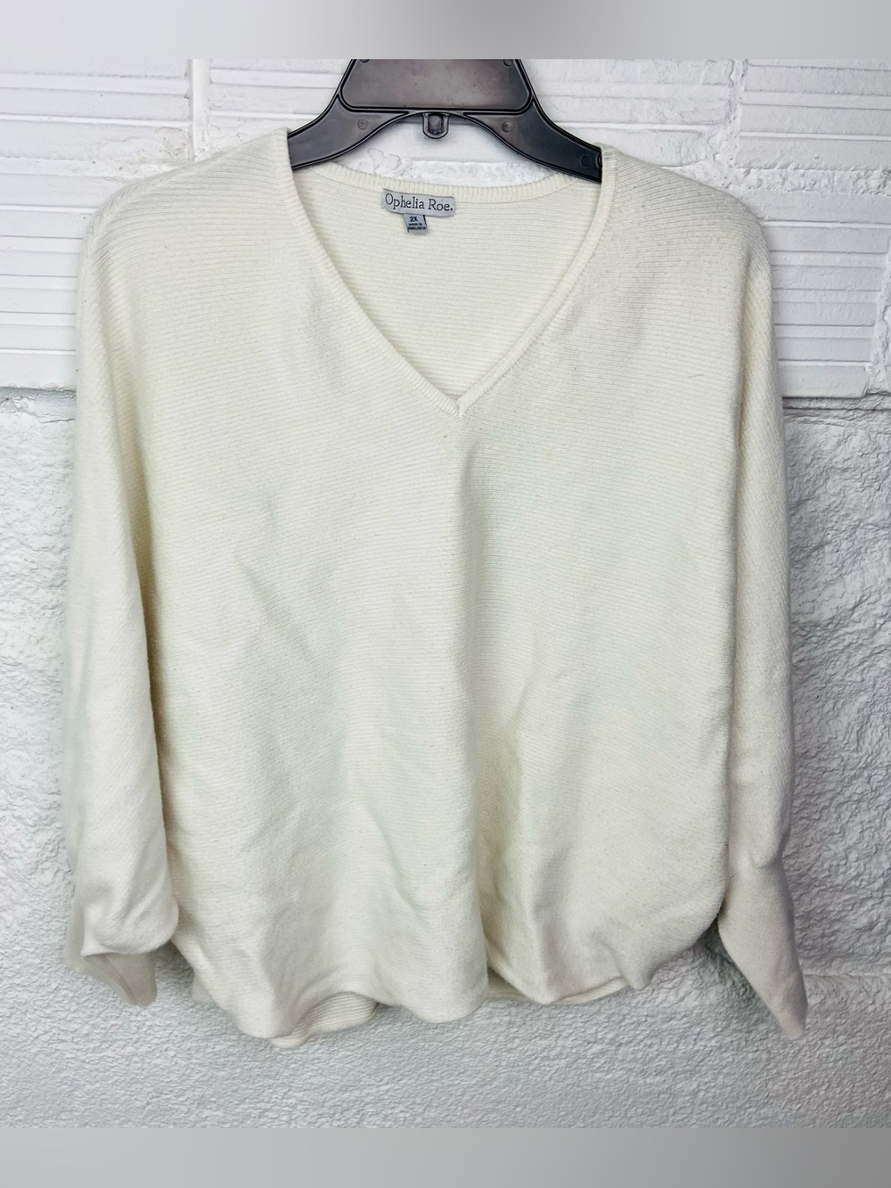 Ophelia Roe cream knit V-Neck Sweater size 2X